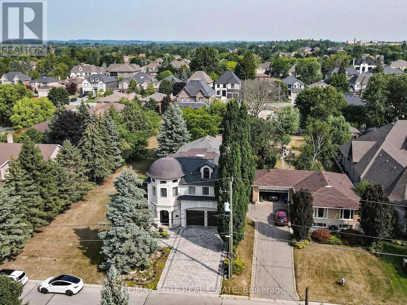 Photo 45 of 48 Pemberton Road, Richmond Hill ON