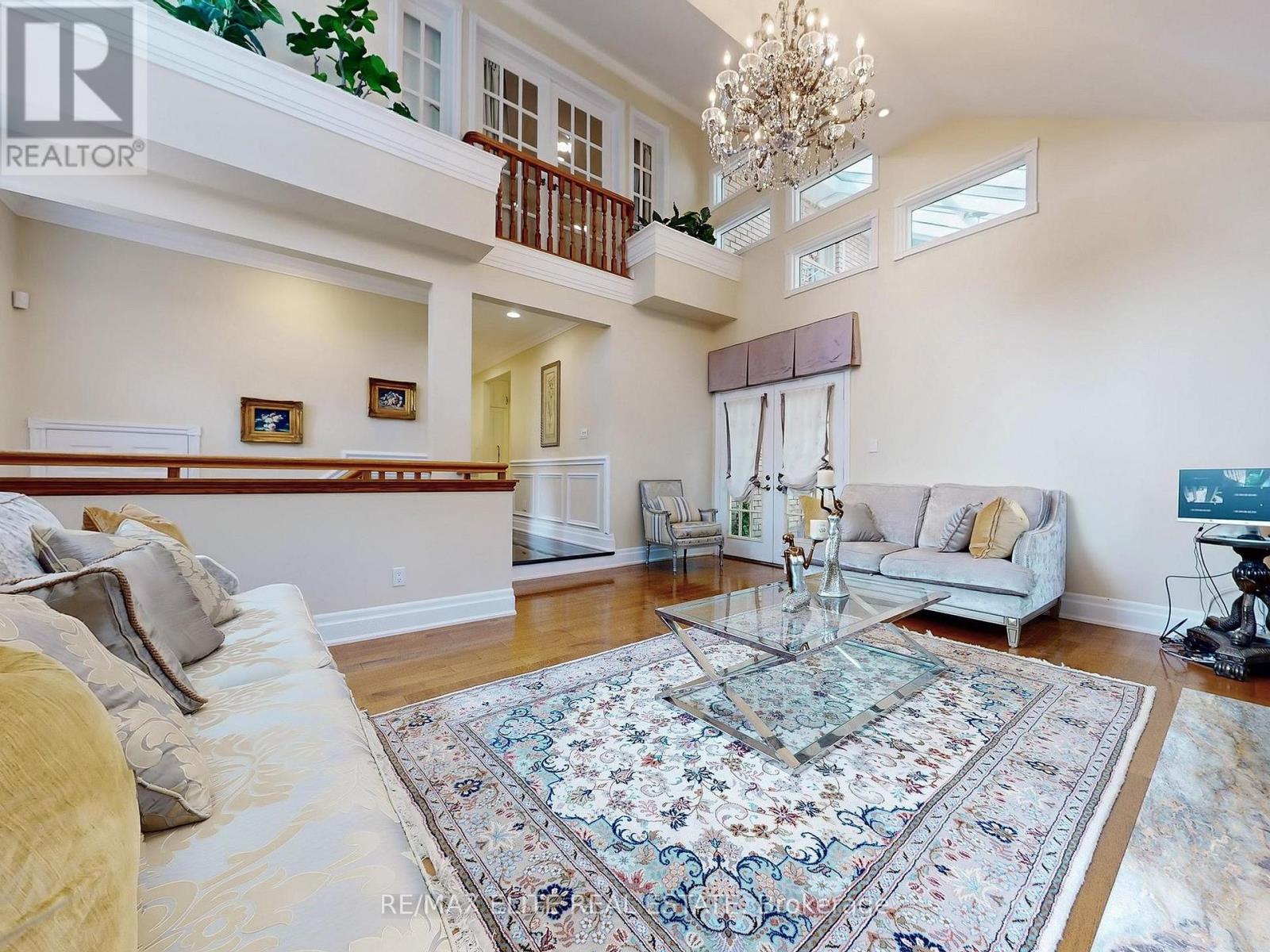Photo 9 of 48 Pemberton Road, Richmond Hill ON