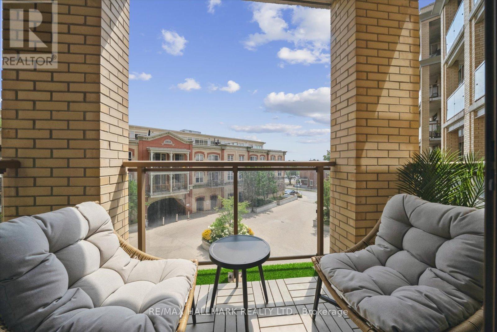 Photo 37 of 311 68 Main Street N, Markham ON