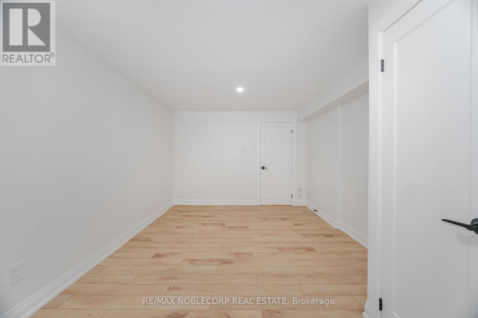 Photo 21 of Lower 131 Dunstan Crescent, Vaughan ON