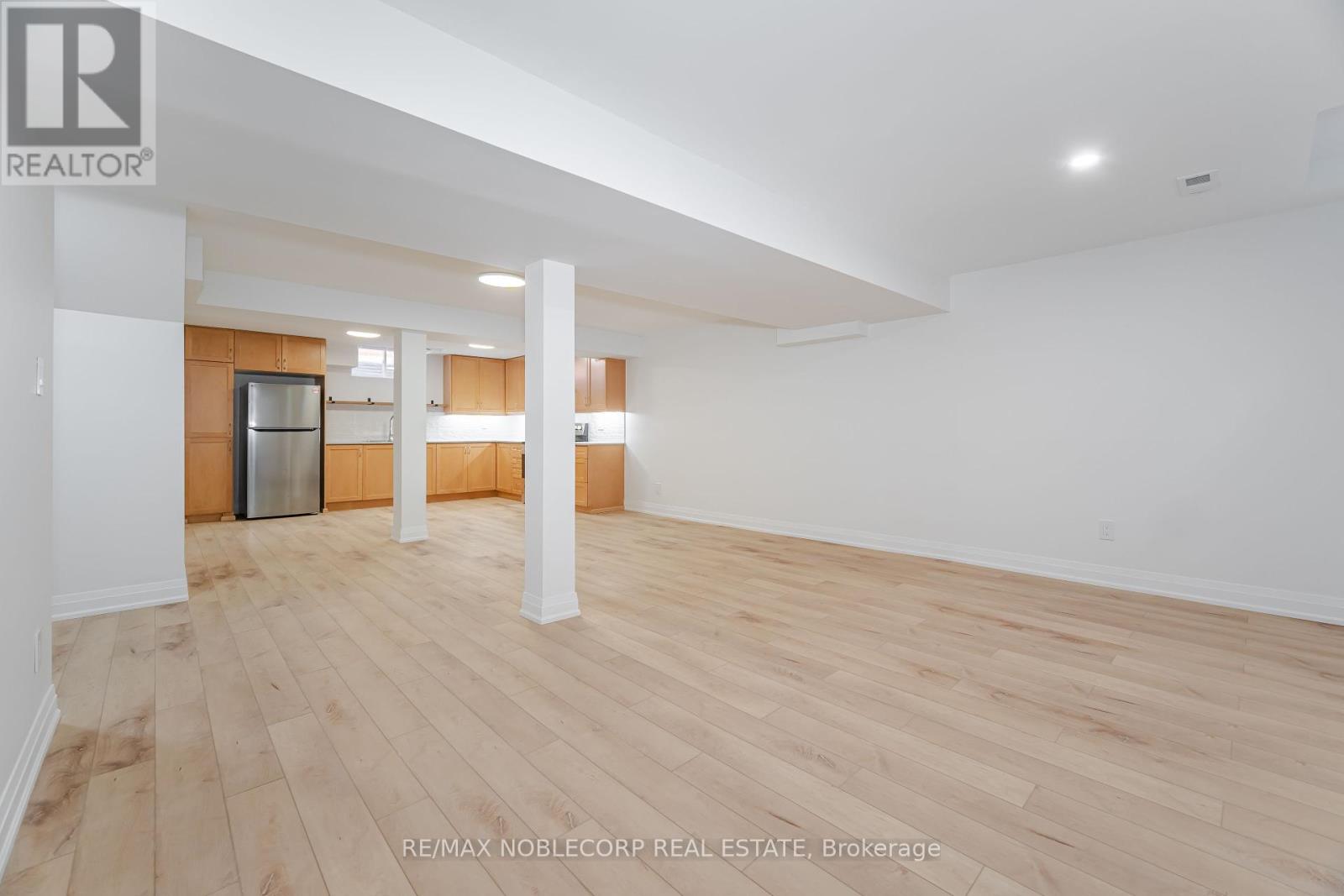 Photo 15 of Lower 131 Dunstan Crescent, Vaughan ON