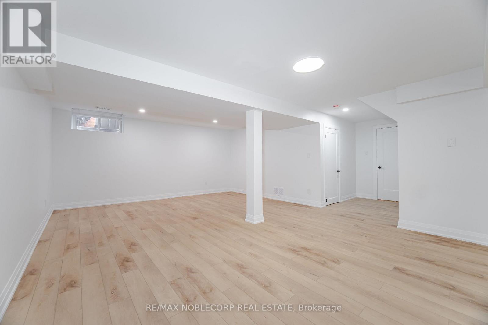 Photo 2 of Lower 131 Dunstan Crescent, Vaughan ON