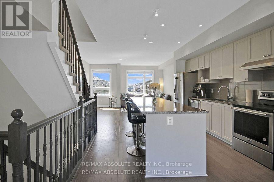 Photo 12 of 327 Twinflower Way, Ottawa ON