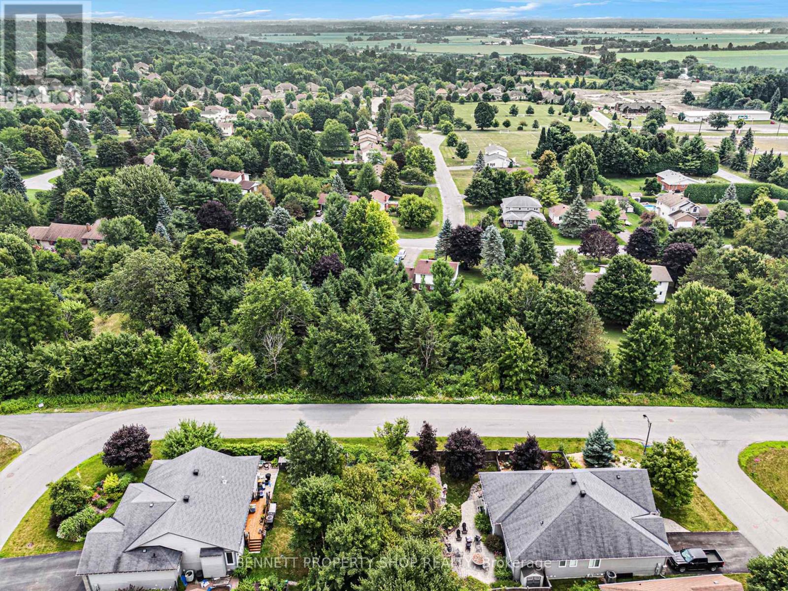 Photo 15 of 160 Juanita Avenue, Ottawa ON