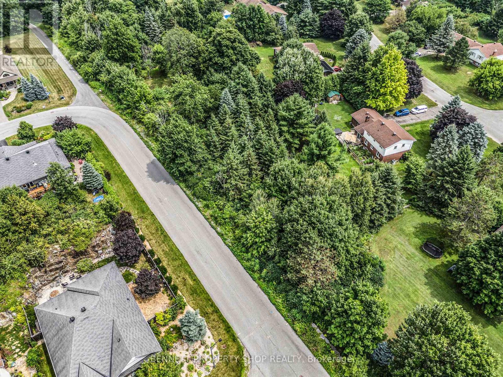 Photo 30 of 160 Juanita Avenue, Ottawa ON