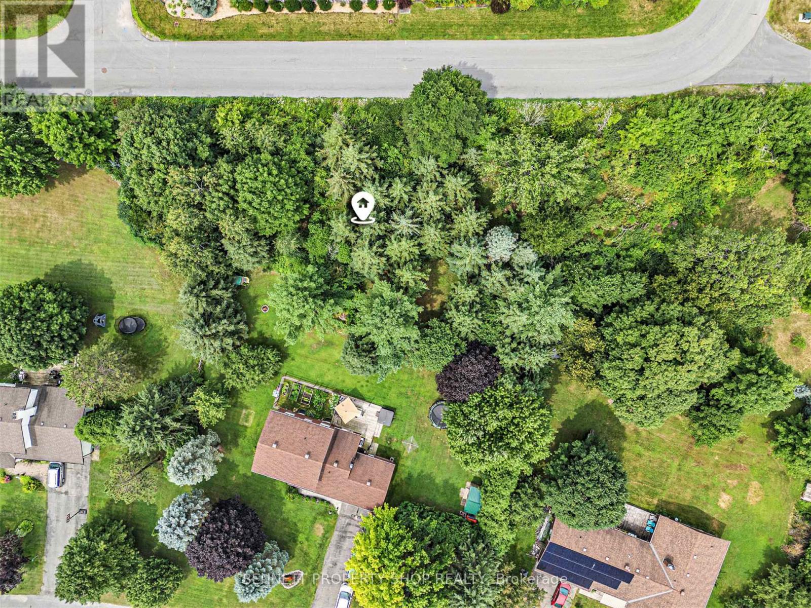 Photo 10 of 160 Juanita Avenue, Ottawa ON