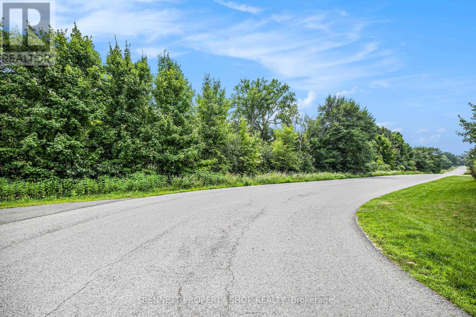 Photo 3 of 160 Juanita Avenue, Ottawa ON