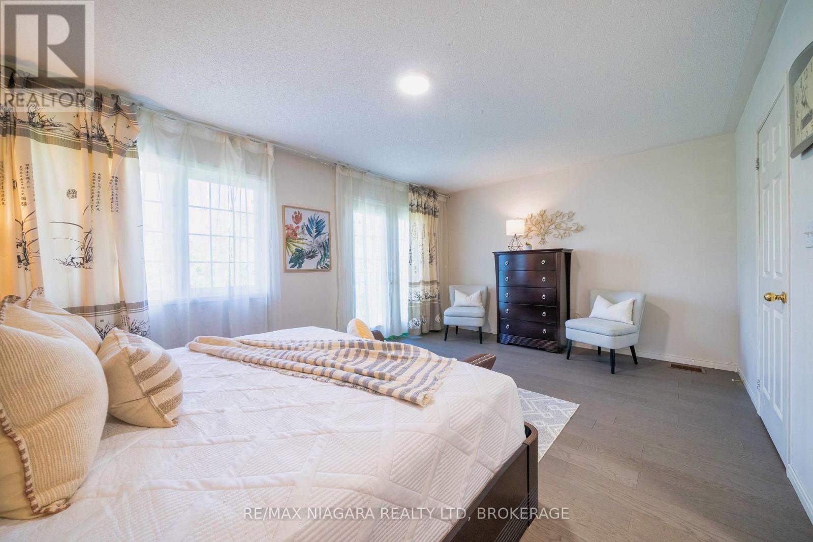 Photo 3 of 56 1130 Cawthra Road, Mississauga ON