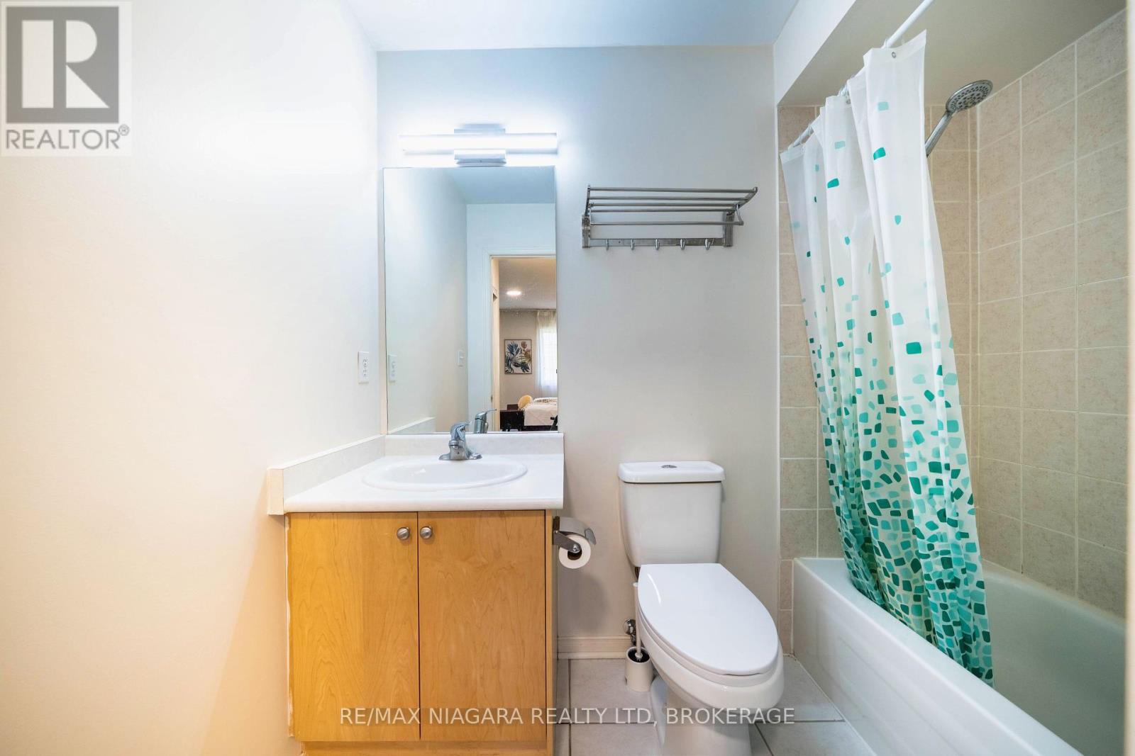Photo 7 of 56 1130 Cawthra Road, Mississauga ON