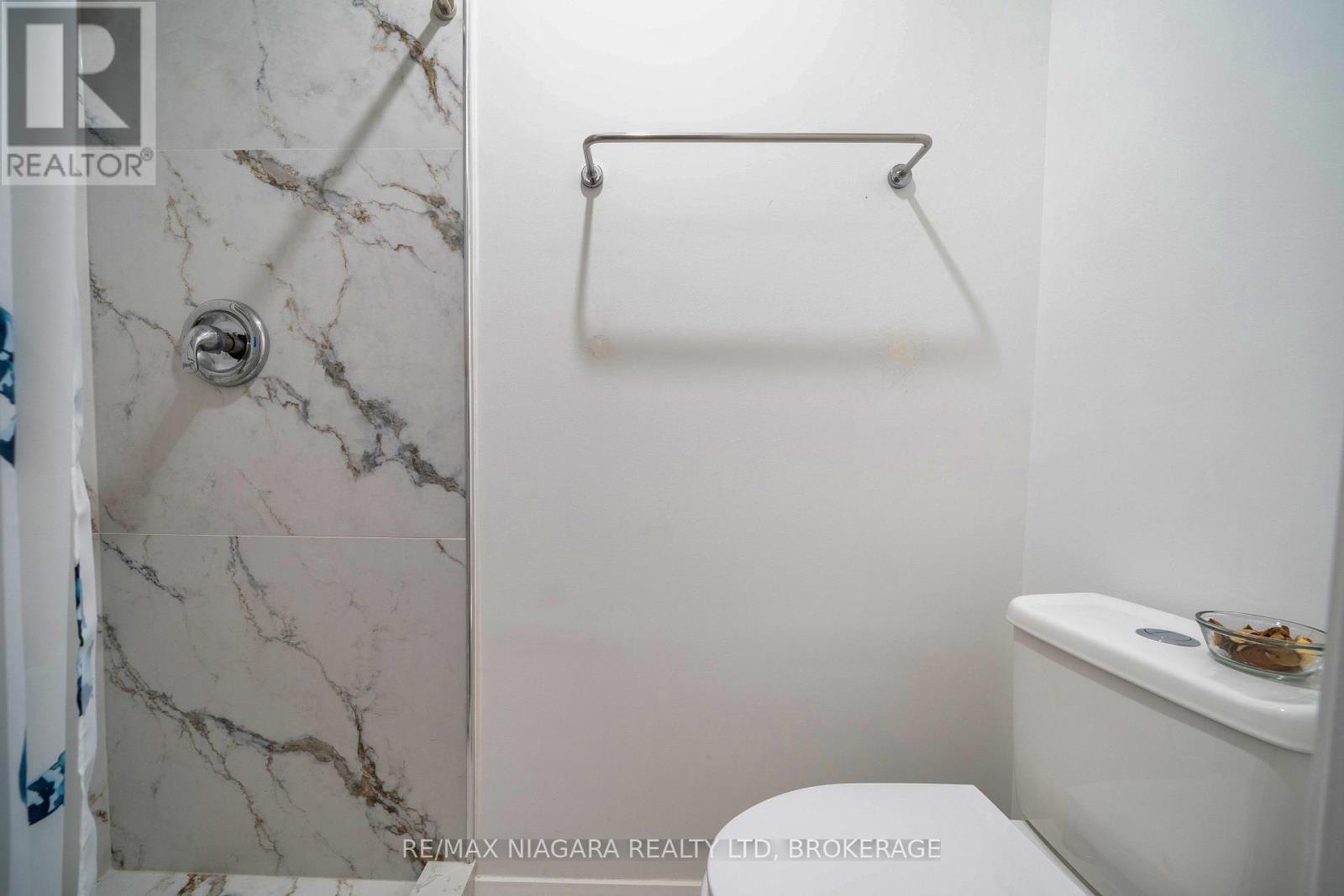 Photo 12 of 56 1130 Cawthra Road, Mississauga ON