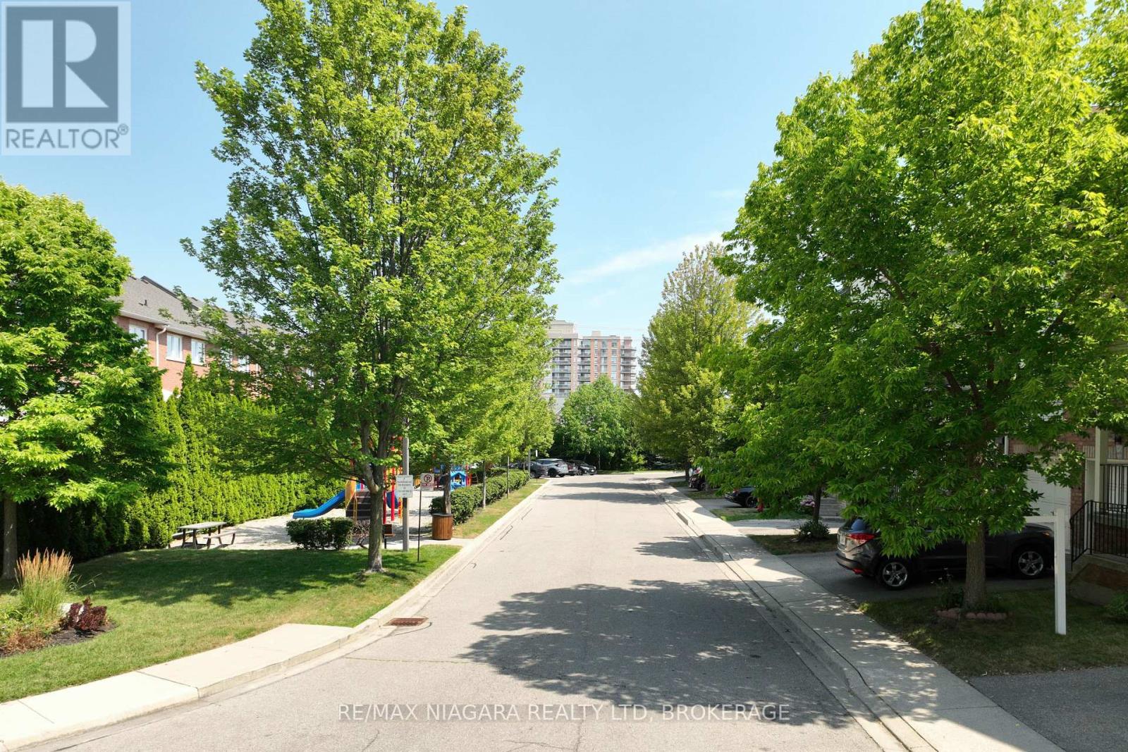 Photo 6 of 56 1130 Cawthra Road, Mississauga ON