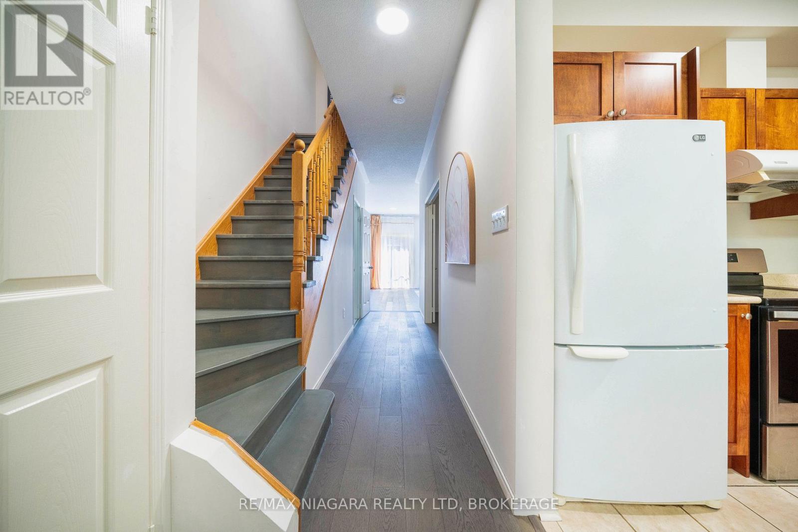 Photo 4 of 56 1130 Cawthra Road, Mississauga ON