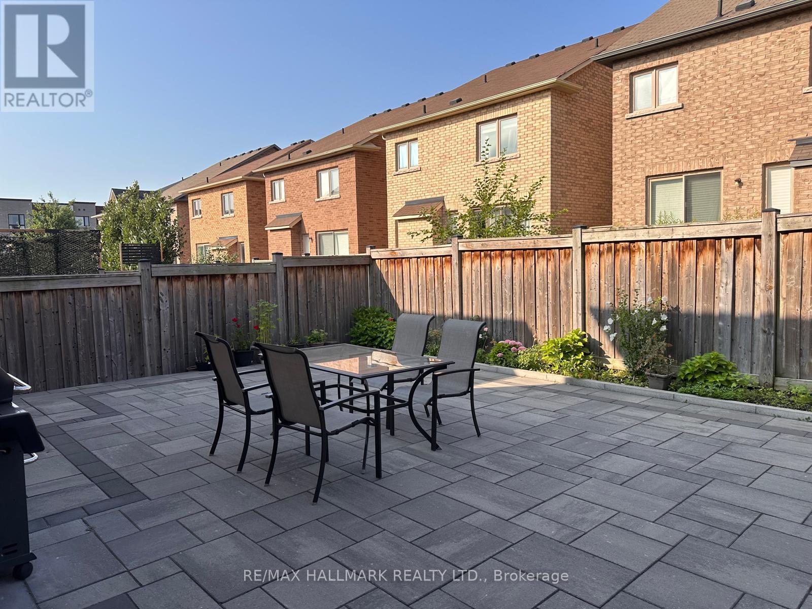 Photo 17 of 18 Yarden Drive, Vaughan ON