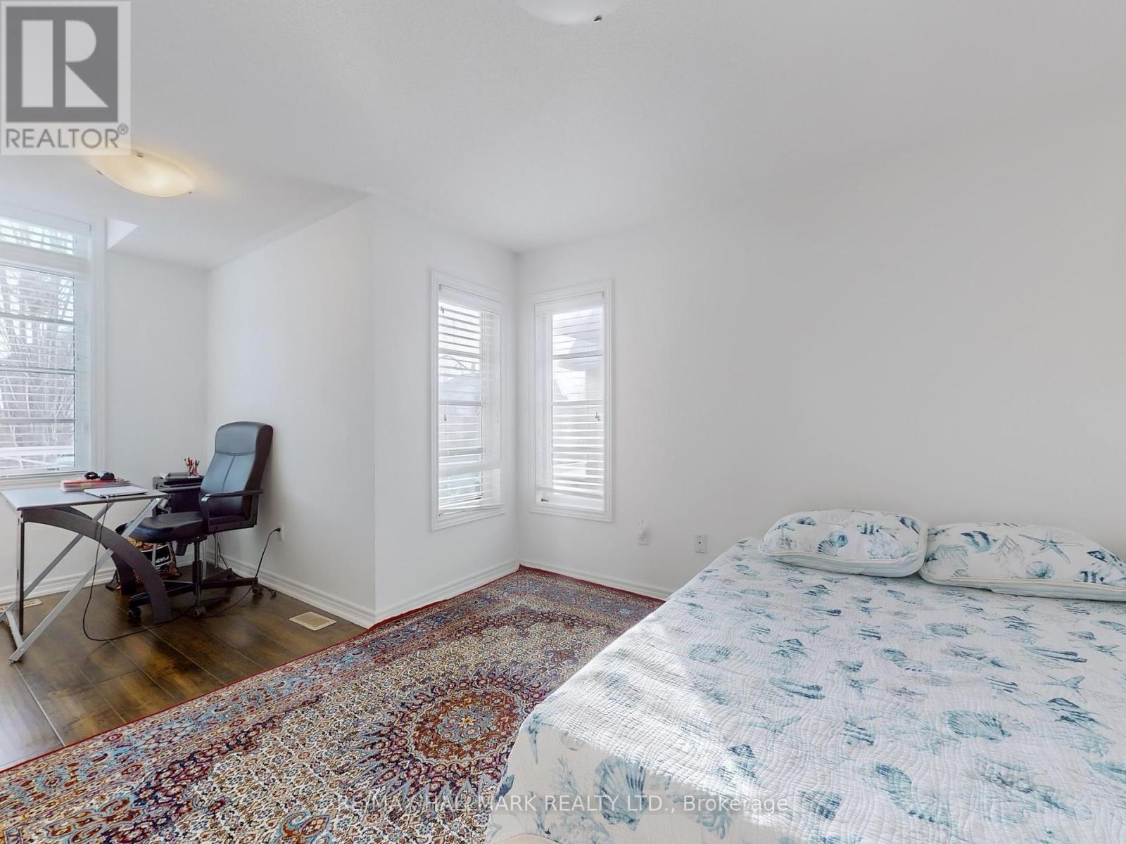 Photo 13 of 18 Yarden Drive, Vaughan ON