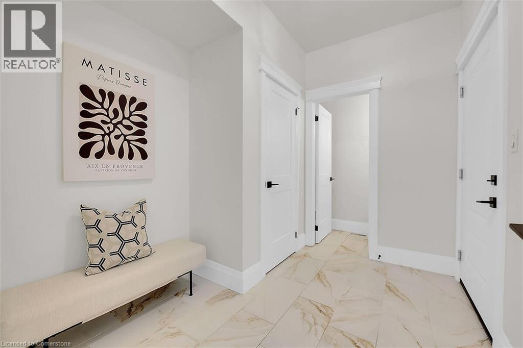 Photo 11 of 8184 Airport Road E, Hamilton ON