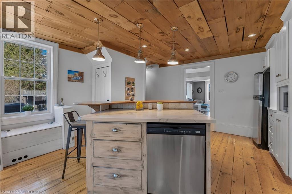Photo 12 of 124 Colver Street, Smithville ON