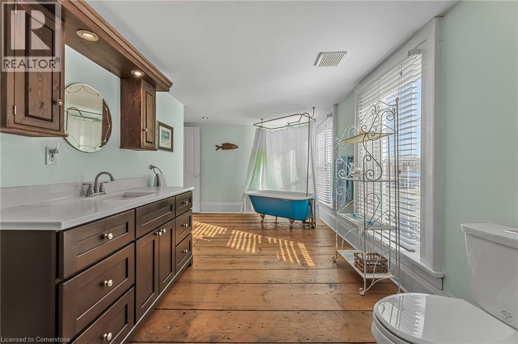 Photo 21 of 124 Colver Street, Smithville ON