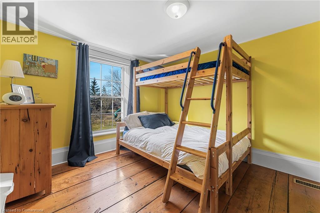 Photo 24 of 124 Colver Street, Smithville ON