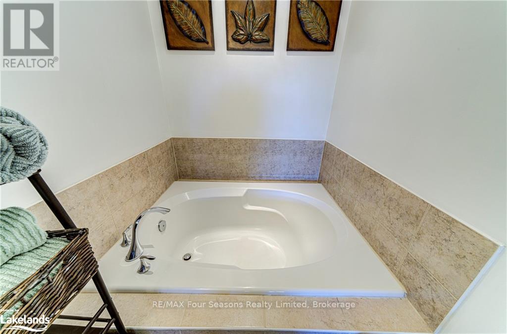Photo 25 of 309 1 Shipyard Lane, Collingwood ON