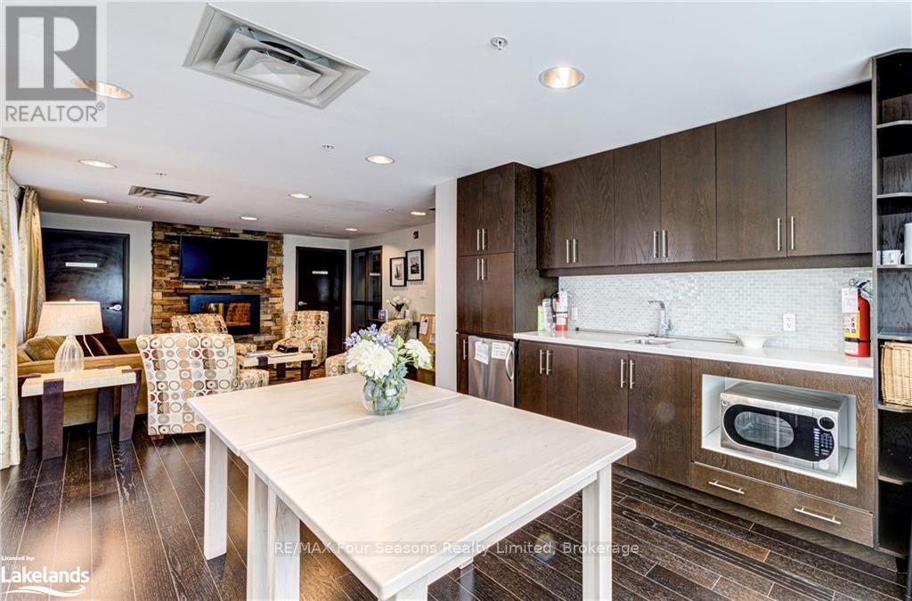 Photo 36 of 309 1 Shipyard Lane, Collingwood ON