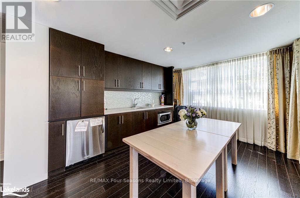 Photo 38 of 309 1 Shipyard Lane, Collingwood ON