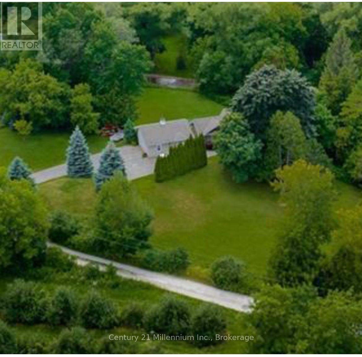 Photo 3 of 640 Mountain Road, Collingwood ON