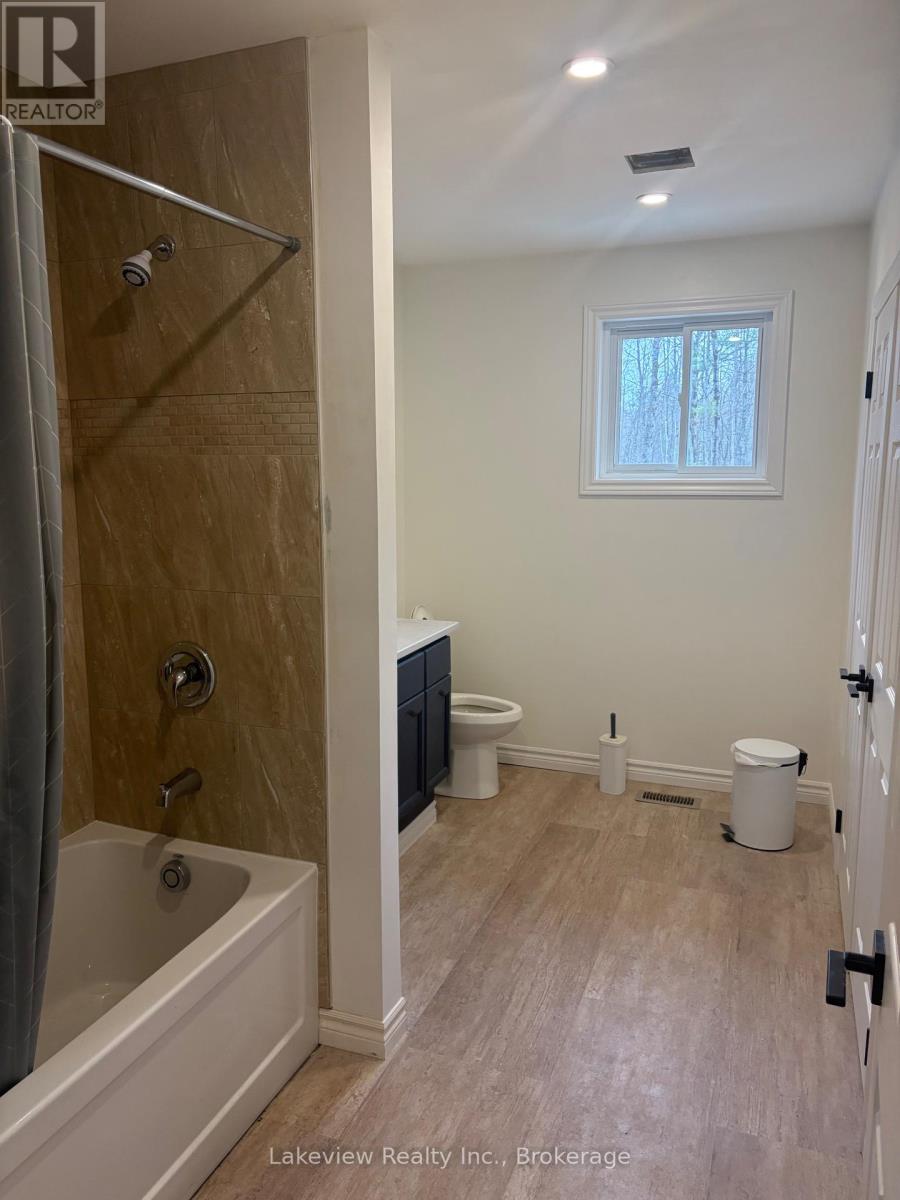 Photo 5 of 1078 South Kahshe Lake Road E, Gravenhurst ON