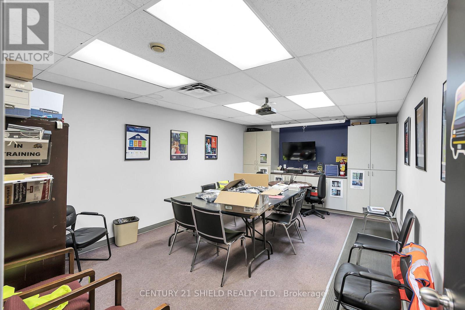Photo 28 of 120 Tollgate Street W, Cornwall ON