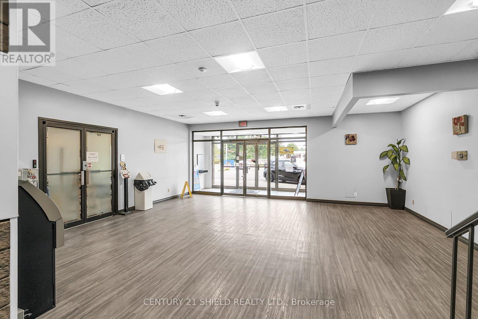 Photo 16 of 120 Tollgate Street W, Cornwall ON