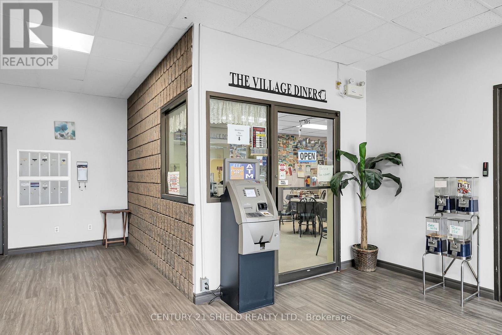Photo 43 of 120 Tollgate Street W, Cornwall ON