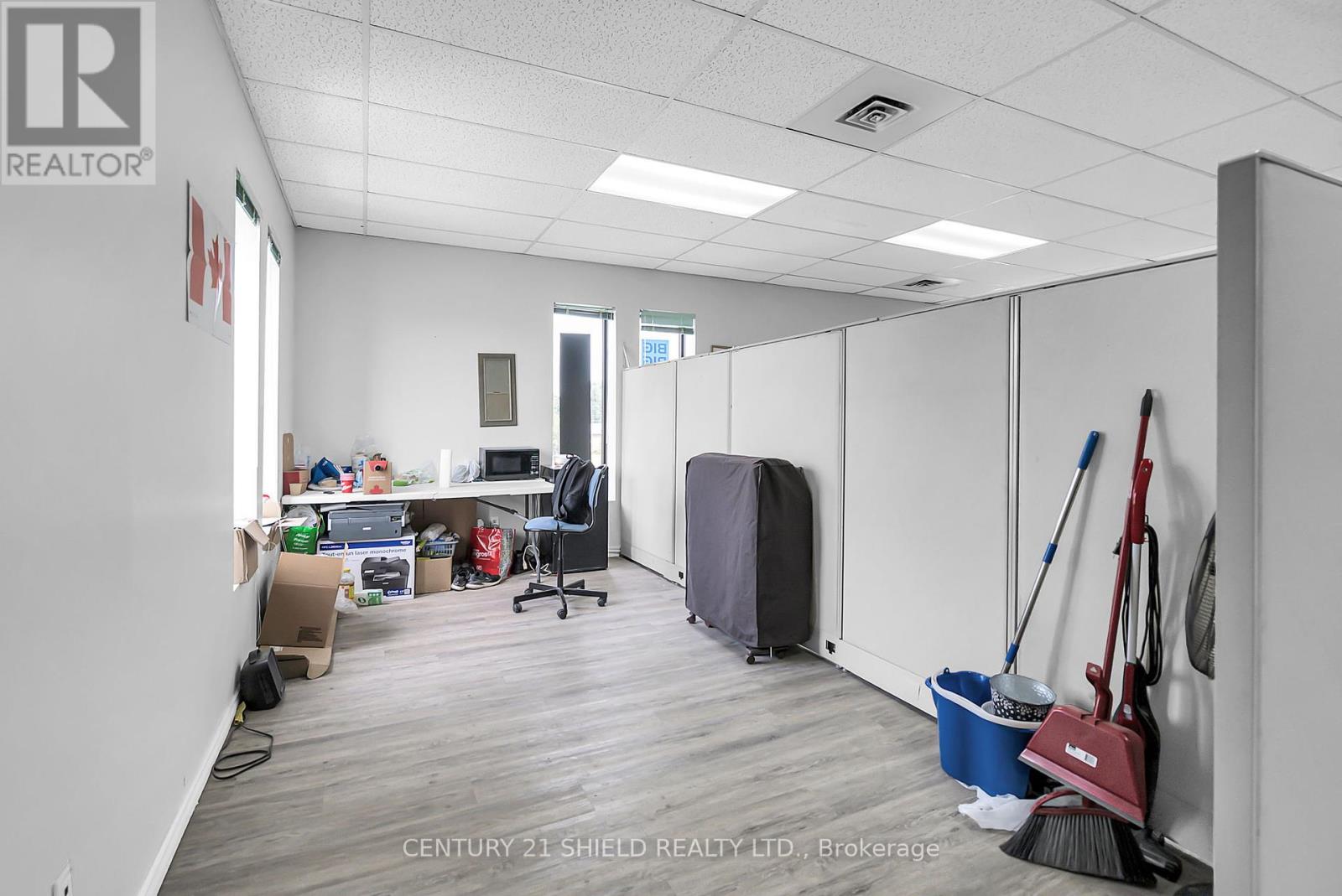 Photo 14 of 120 Tollgate Street W, Cornwall ON