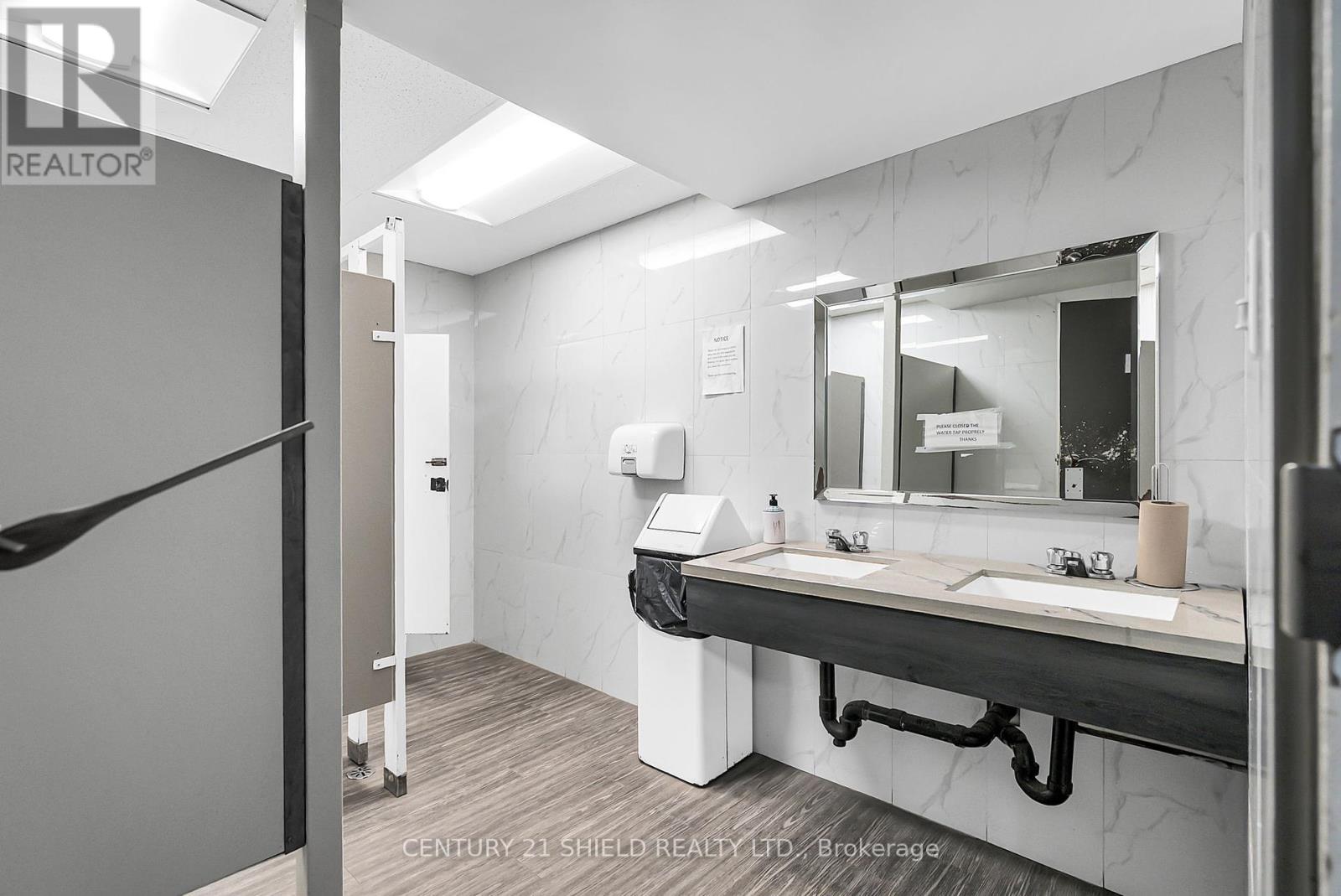 Photo 11 of 120 Tollgate Street W, Cornwall ON