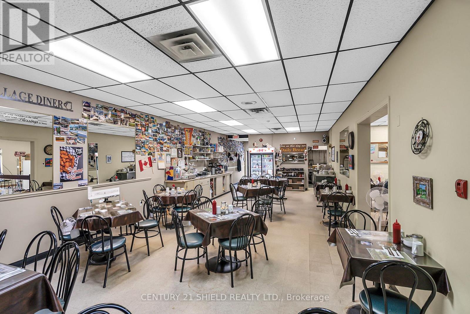 Photo 37 of 120 Tollgate Street W, Cornwall ON
