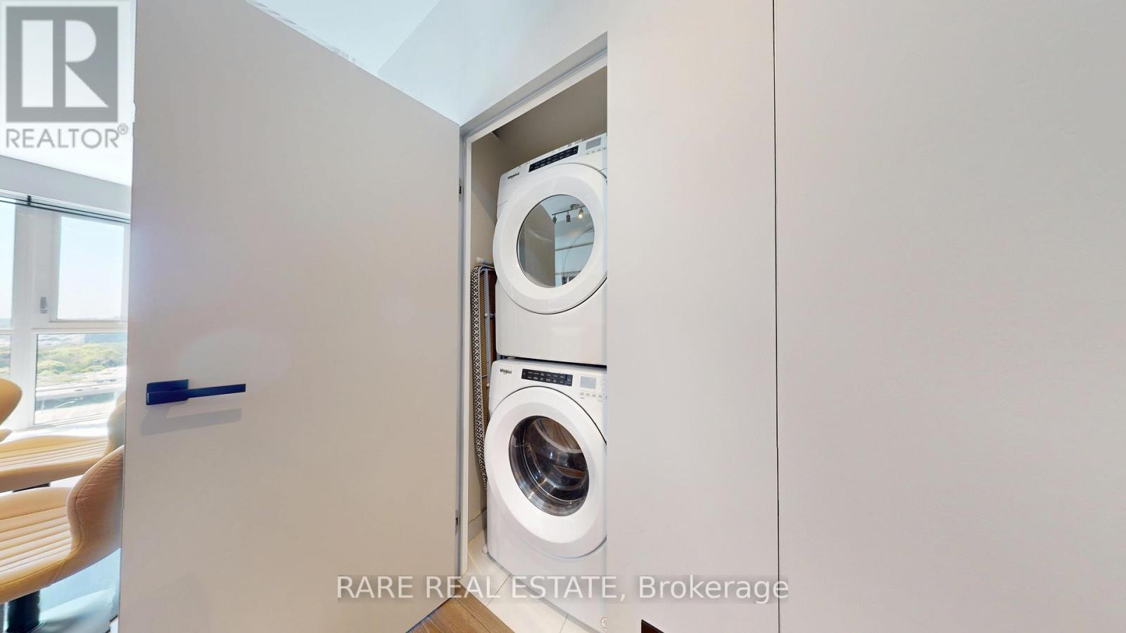 Photo 2 of 1403 10 Deerlick Court, Toronto ON