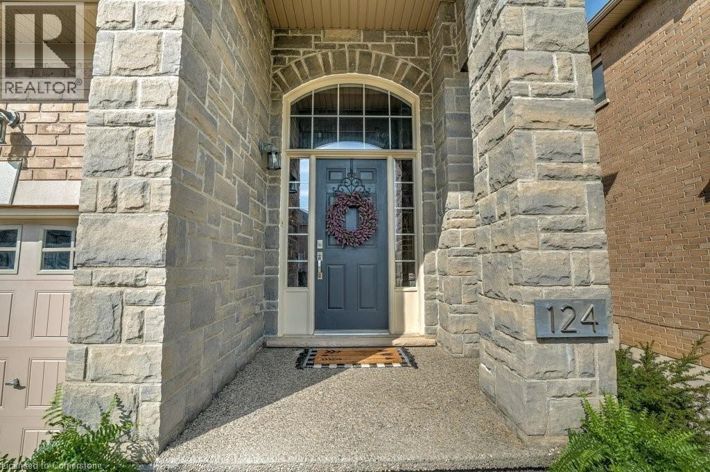 Photo 8 of 124 Grandell Drive, Hamilton ON