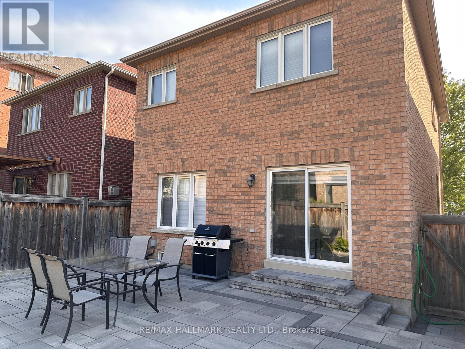 Photo 16 of 18 Yarden Drive, Vaughan ON