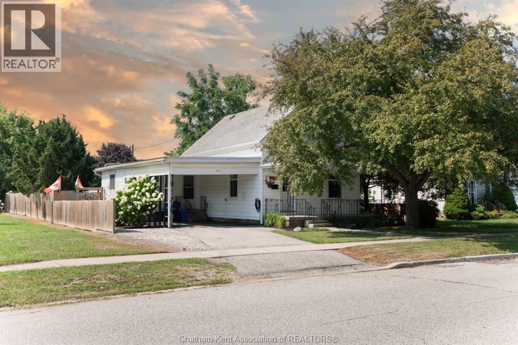 Photo 1 of 1131 Elgin Street, Wallaceburg ON