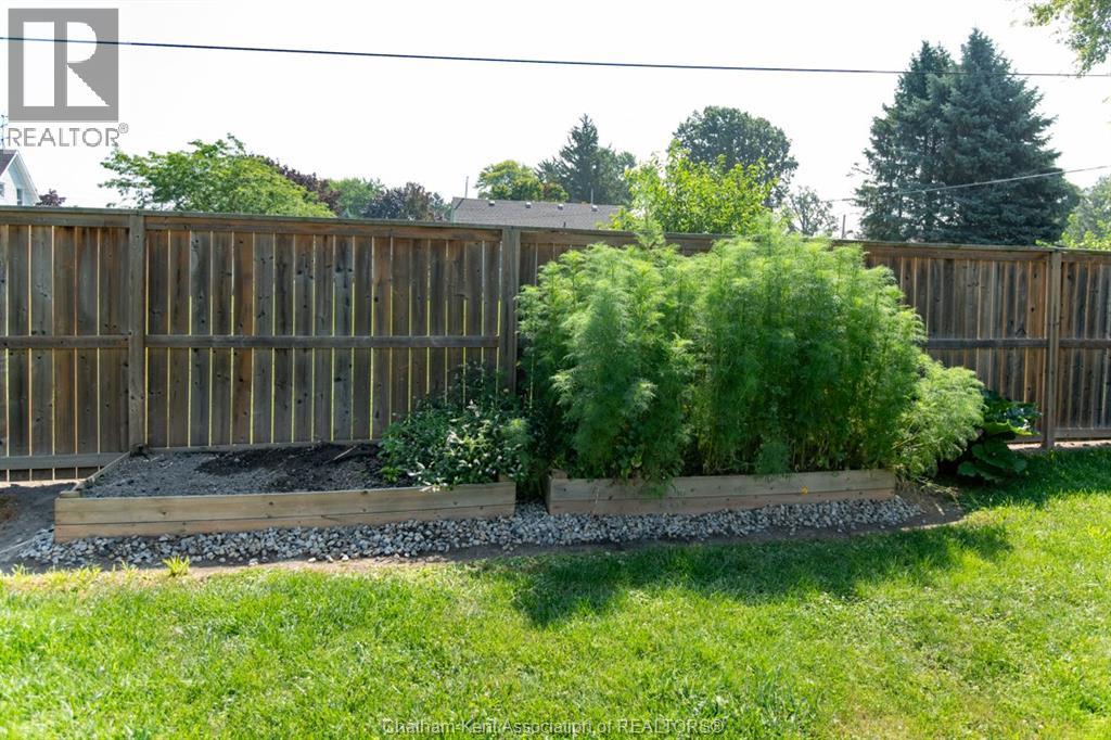 Photo 34 of 1131 Elgin Street, Wallaceburg ON