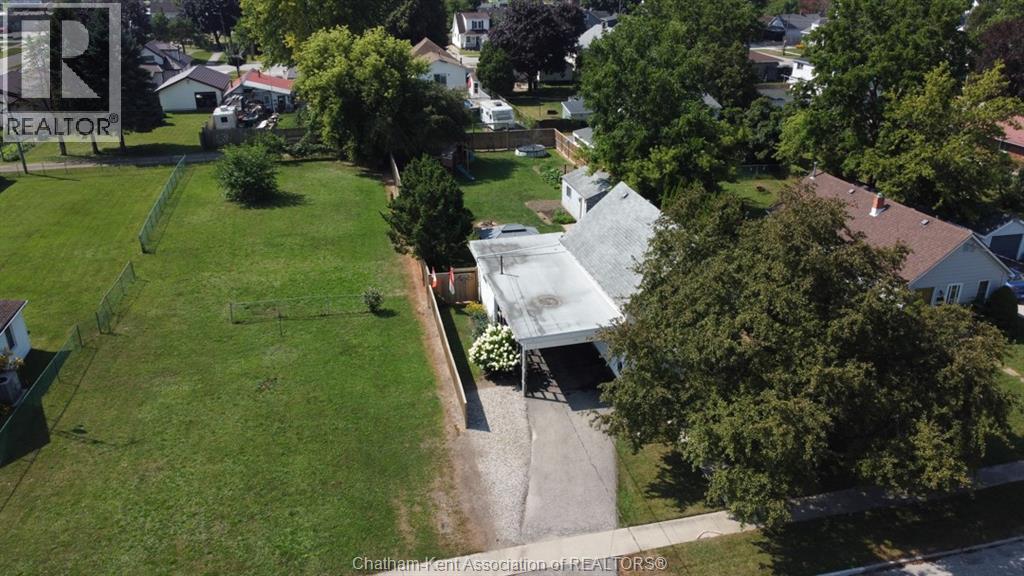 Photo 39 of 1131 Elgin Street, Wallaceburg ON