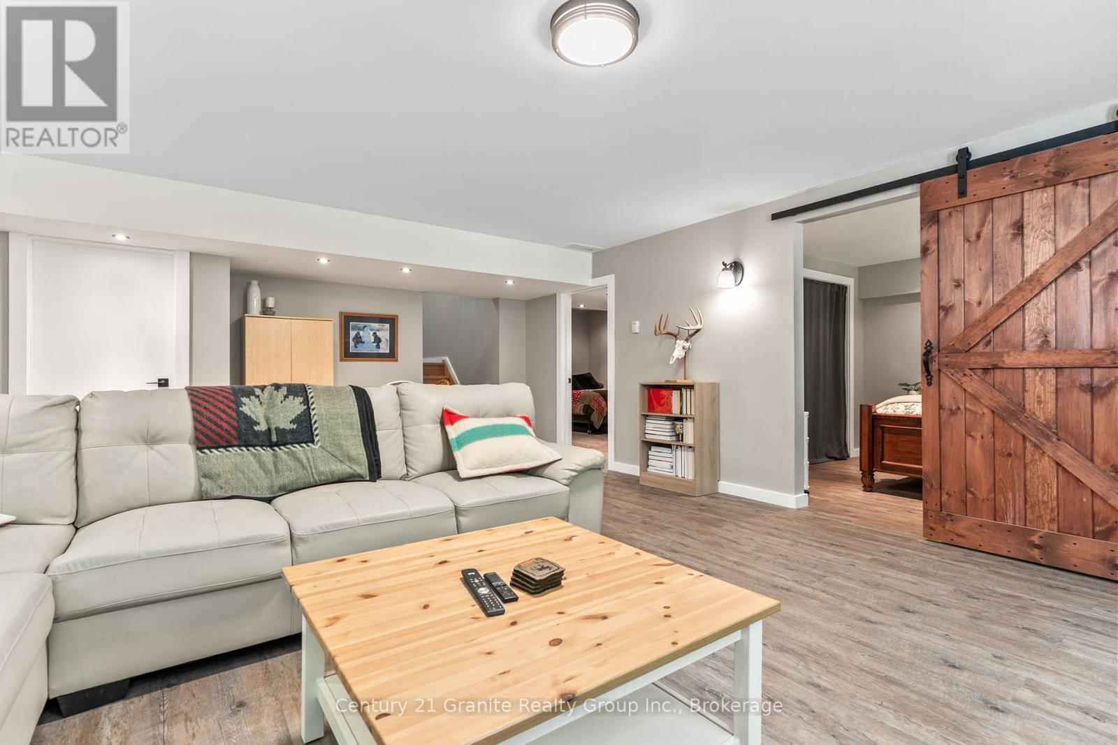 Photo 23 of 1012 Redner Road, Algonquin Highlands ON