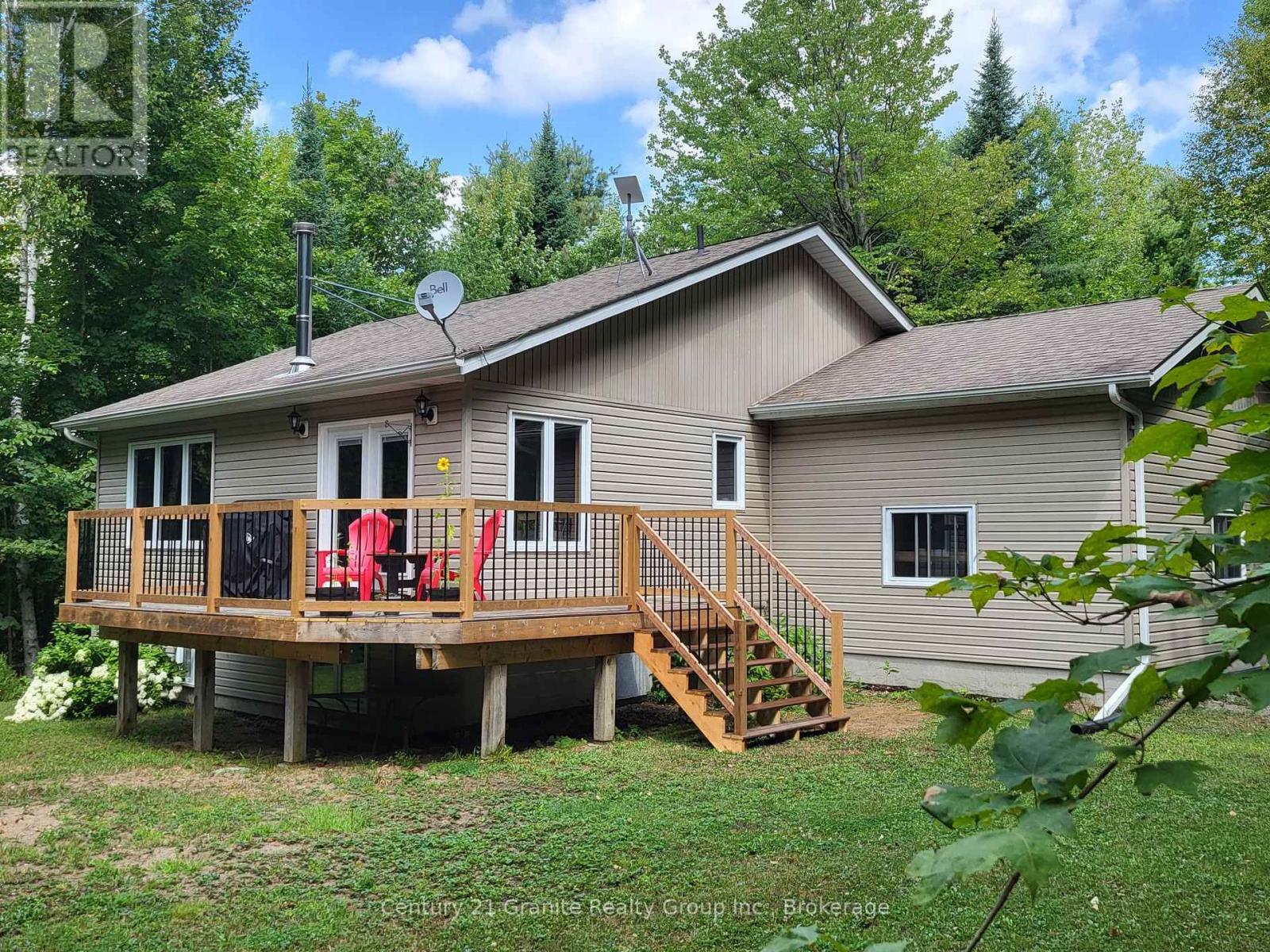 Photo 13 of 1012 Redner Road, Algonquin Highlands ON