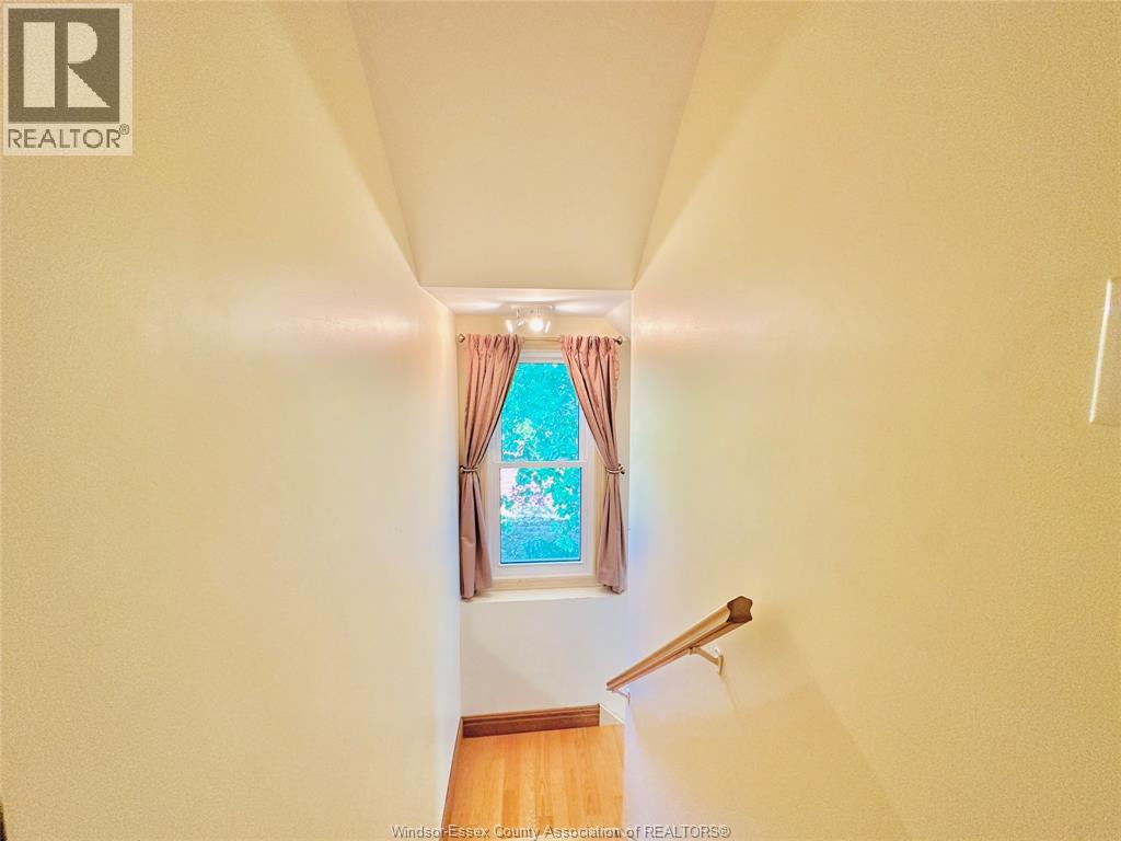 Photo 32 of 550 Allendale, Windsor ON