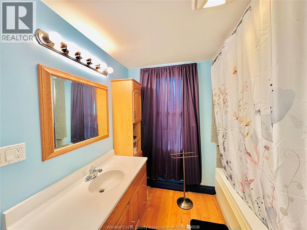 Photo 9 of 550 Allendale, Windsor ON