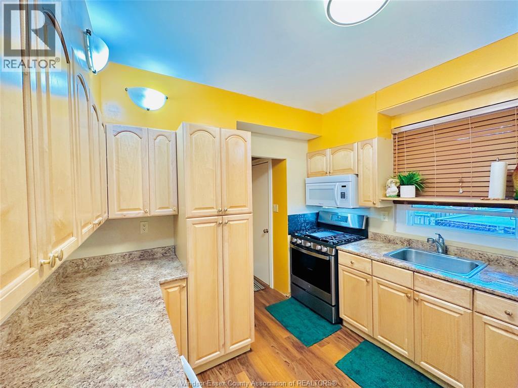 Photo 31 of 550 Allendale, Windsor ON