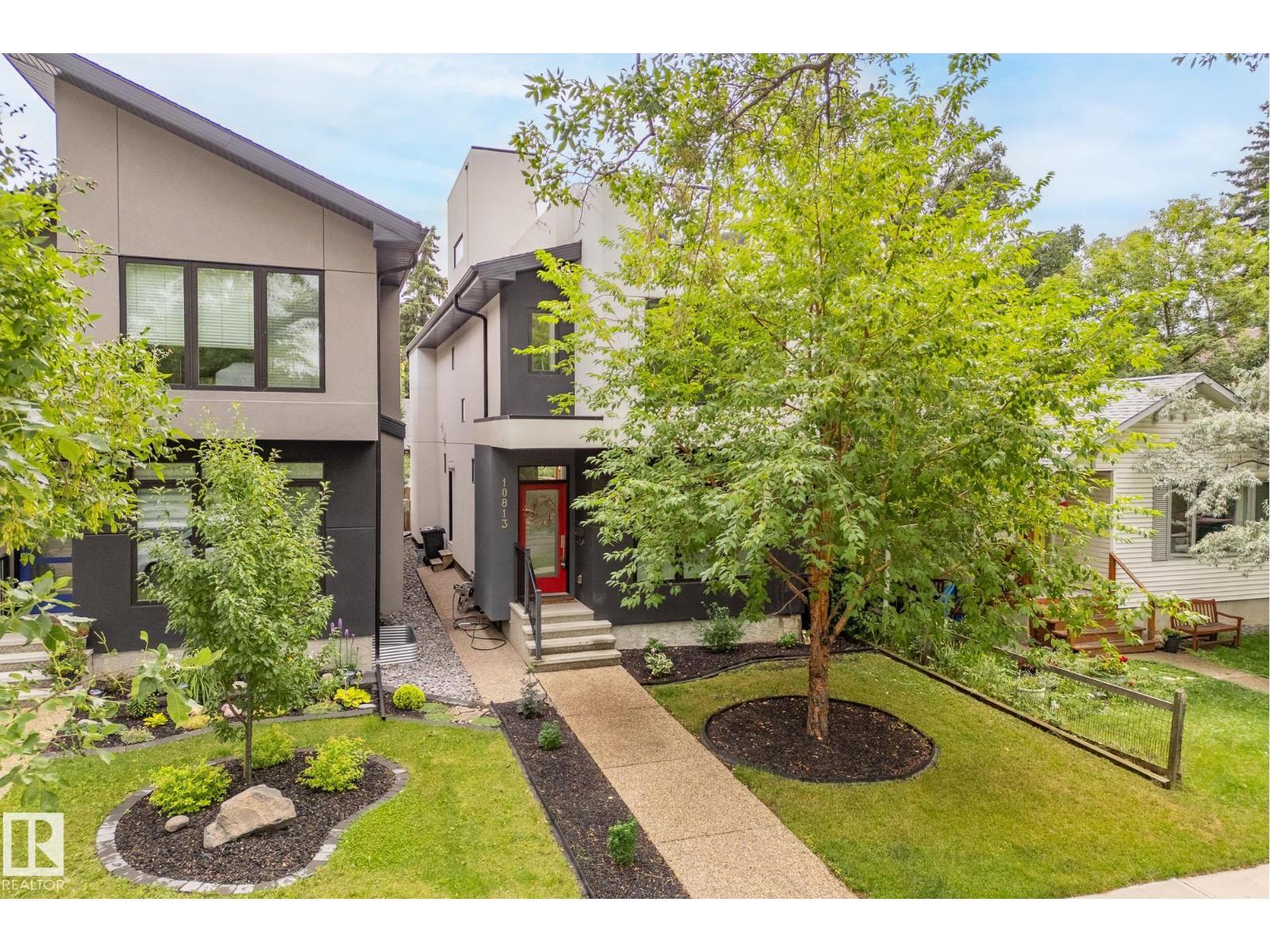 Photo 39 of 10813 123 St Nw, Edmonton AB