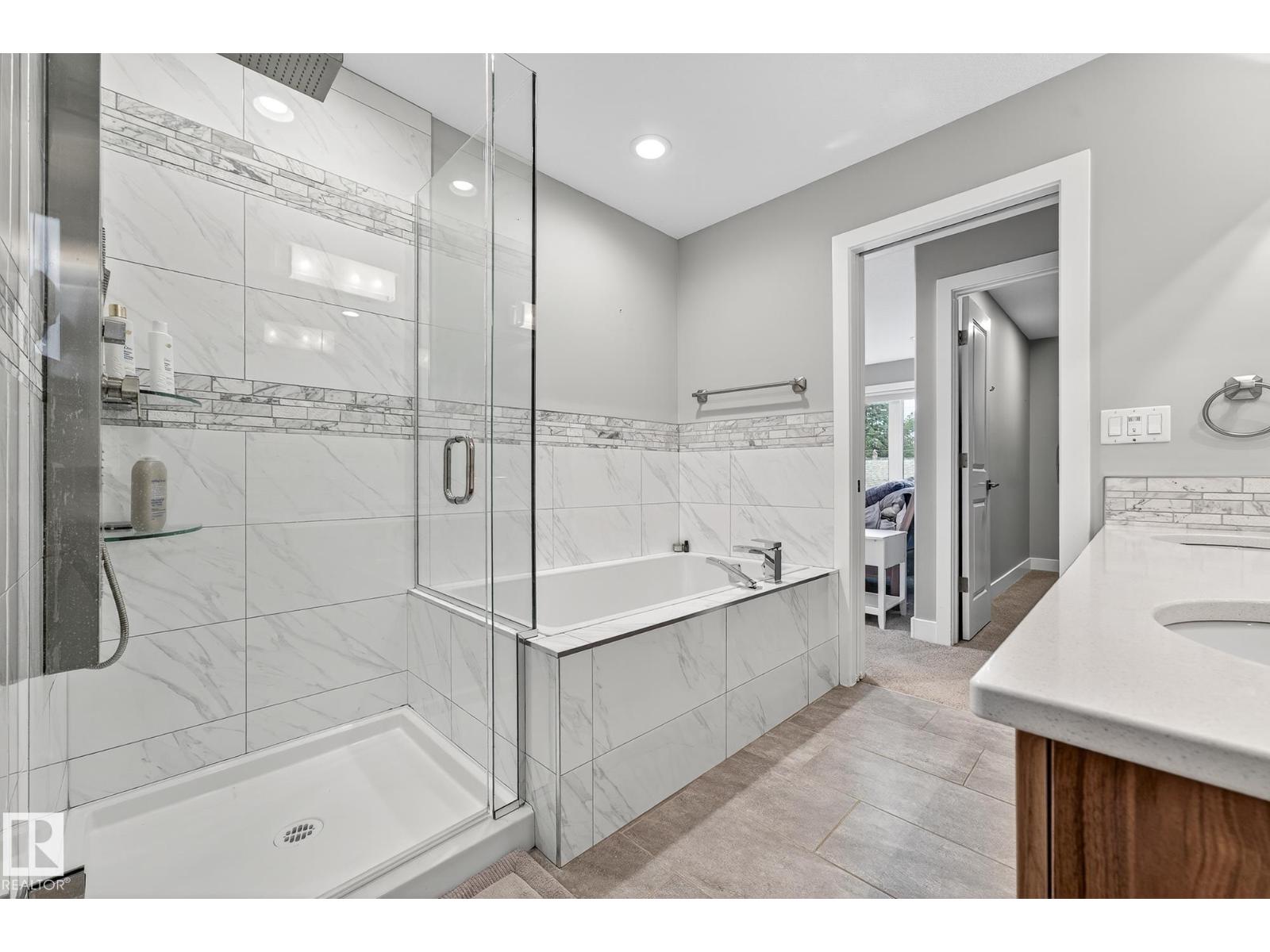 Photo 25 of 10813 123 St Nw, Edmonton AB