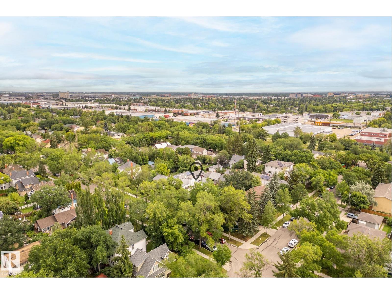 Photo 28 of 10813 123 St Nw, Edmonton AB