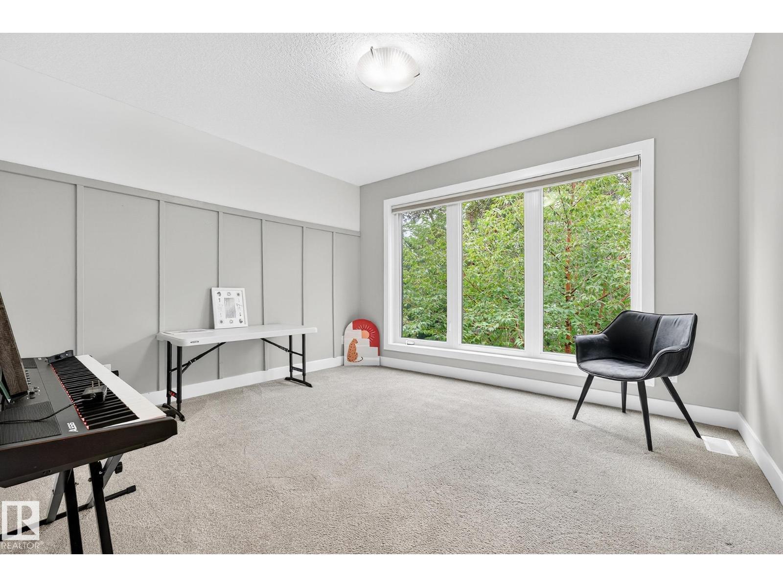 Photo 17 of 10813 123 St Nw, Edmonton AB