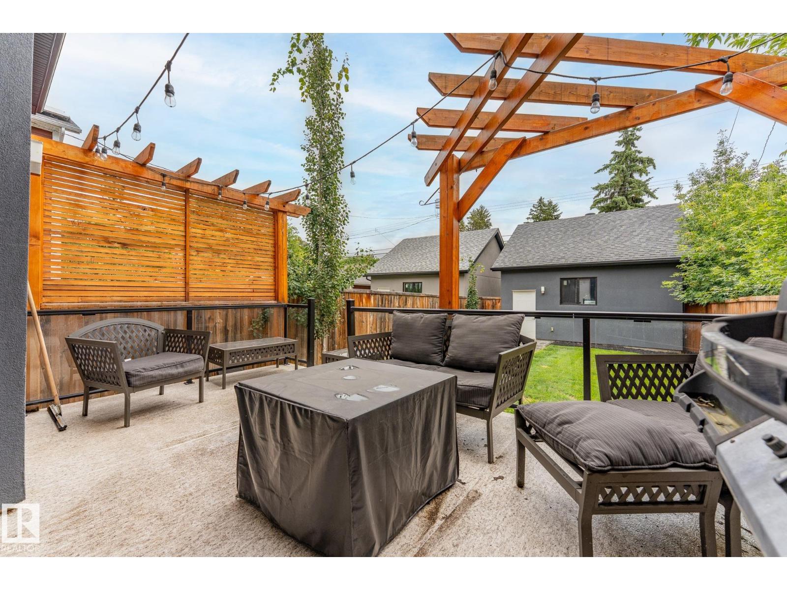 Photo 37 of 10813 123 St Nw, Edmonton AB