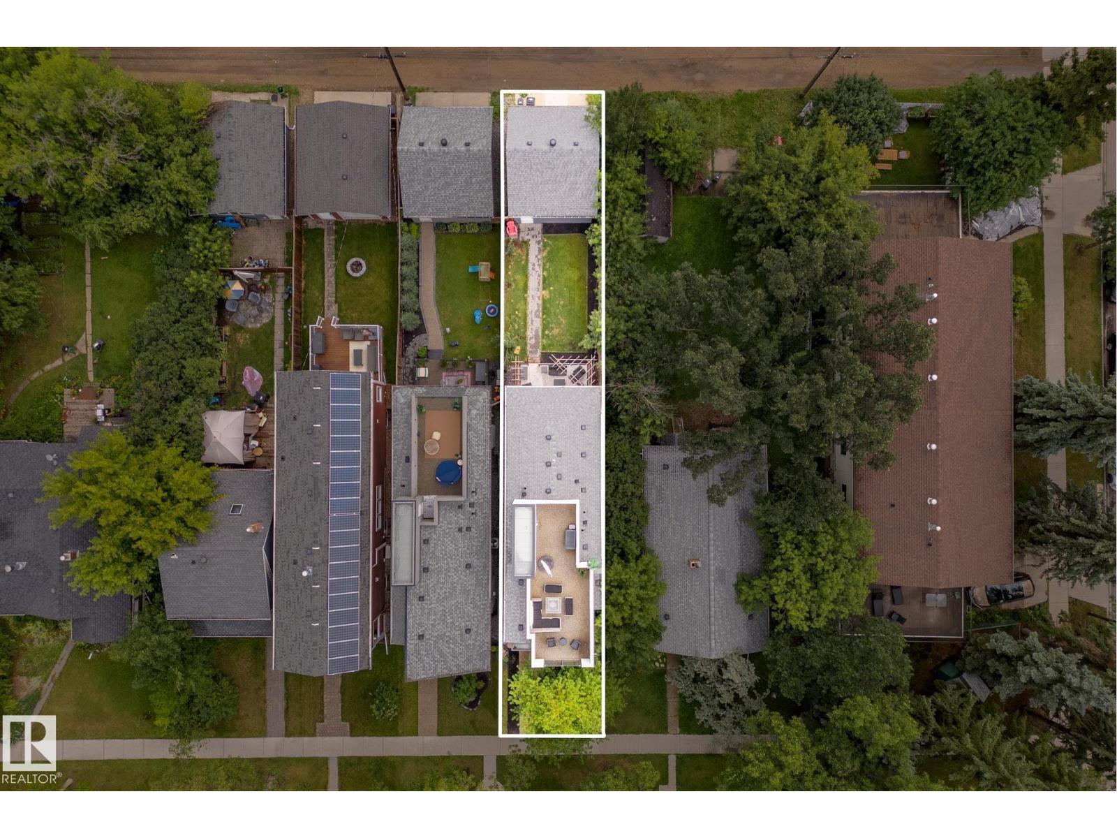 Photo 8 of 10813 123 St Nw, Edmonton AB